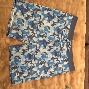 Men’s Vineyard Vines Shark Week Board Shorts sz 35